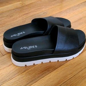 Leather platform slide sandals